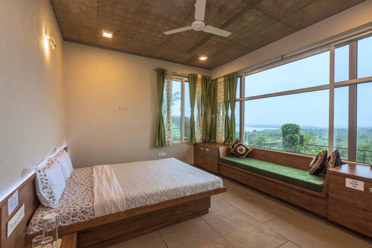 Saffronstays Serenity, Igatpuri Exterior photo